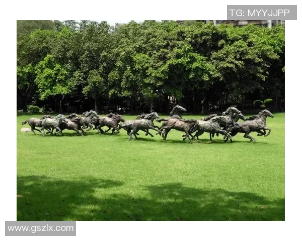 墙纸宿舍里的足球梦：球星们的青春岁月与奋斗历程